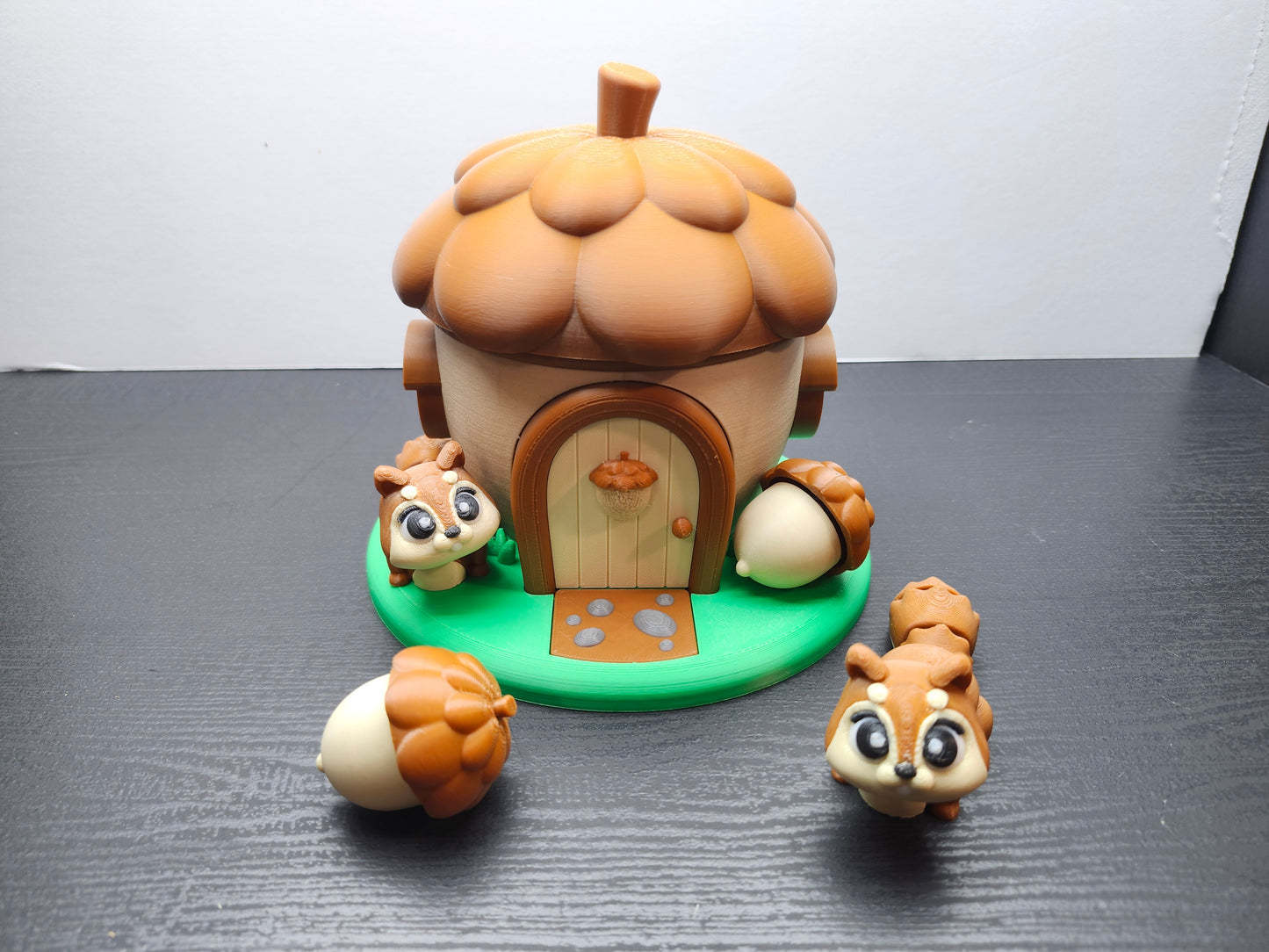 Chipmunk House – Acorn Container Playset