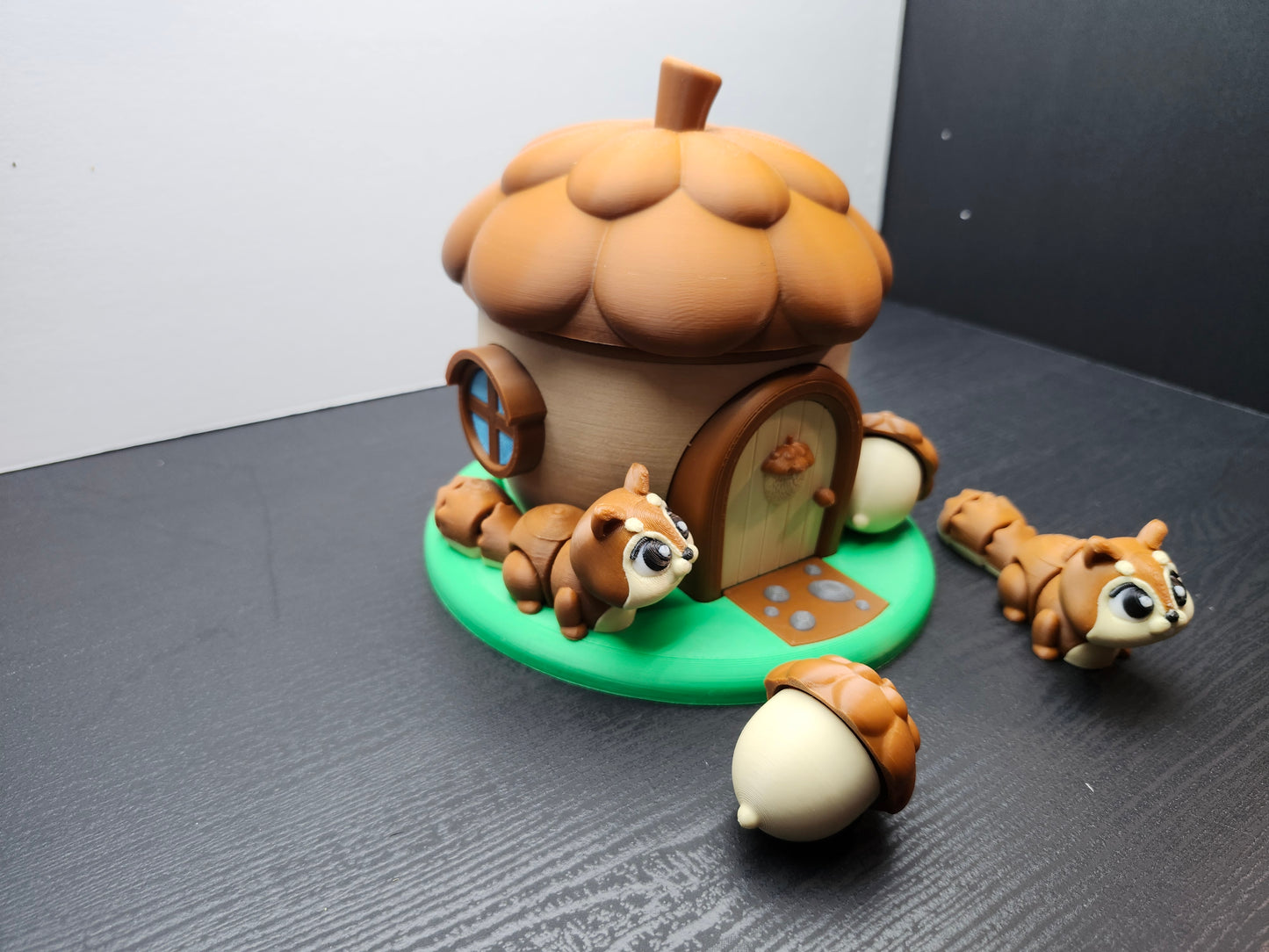 Chipmunk House – Acorn Container Playset