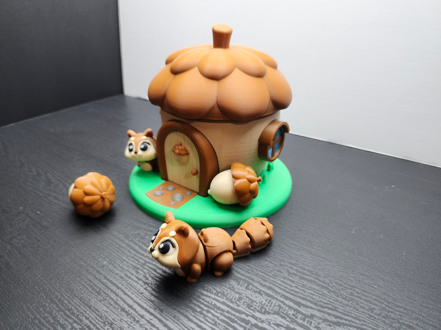 Chipmunk House – Acorn Container Playset