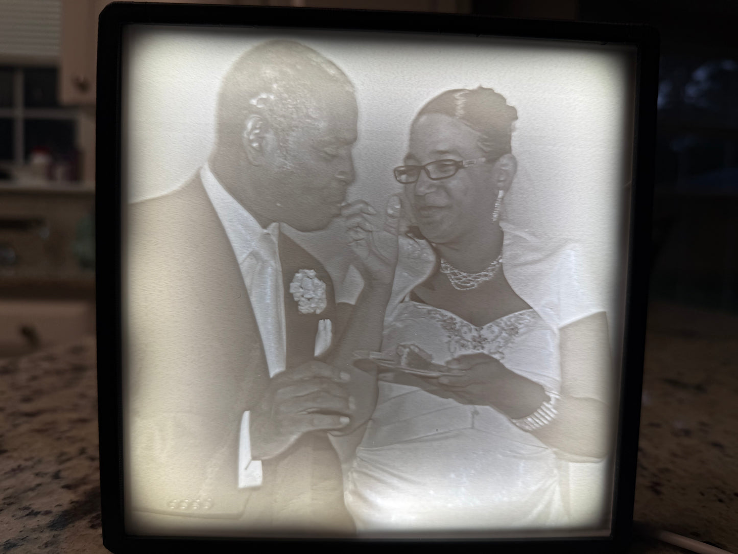 Custom Photo Light-Up Display – Personalized Lithophane Lamp